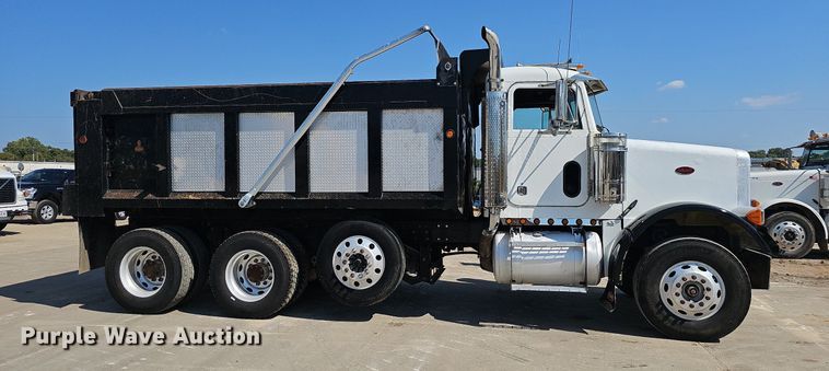 image for item OG9475 1996 Peterbilt 378  dump truck
