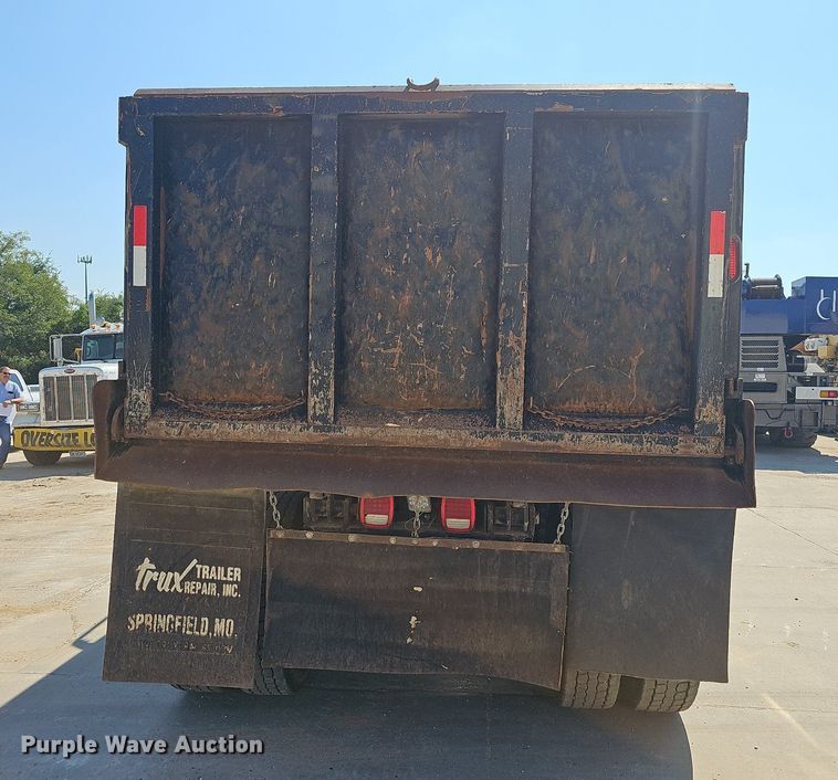 image for item OG9475 1996 Peterbilt 378  dump truck