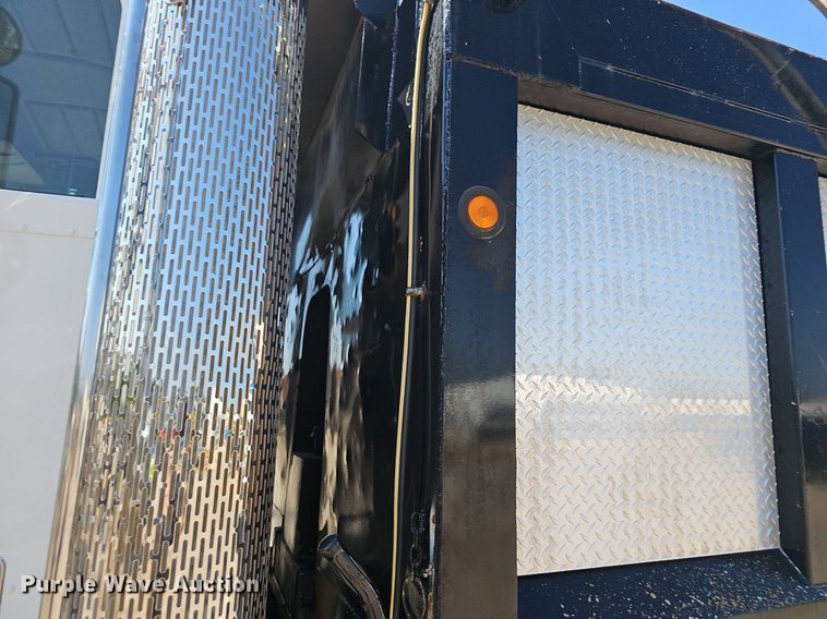 image for item OG9475 1996 Peterbilt 378  dump truck