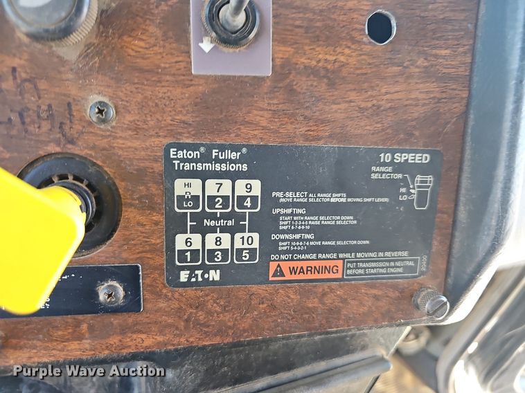 image for item OG9475 1996 Peterbilt 378  dump truck