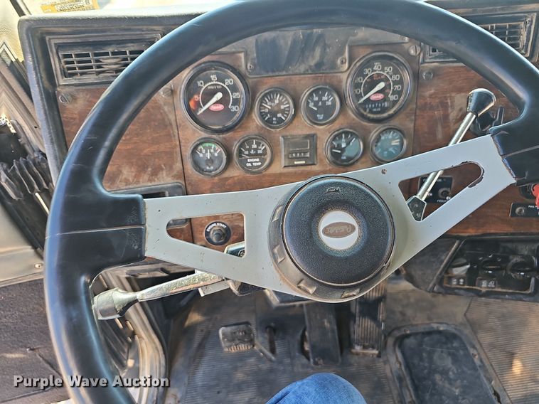 image for item OG9475 1996 Peterbilt 378  dump truck