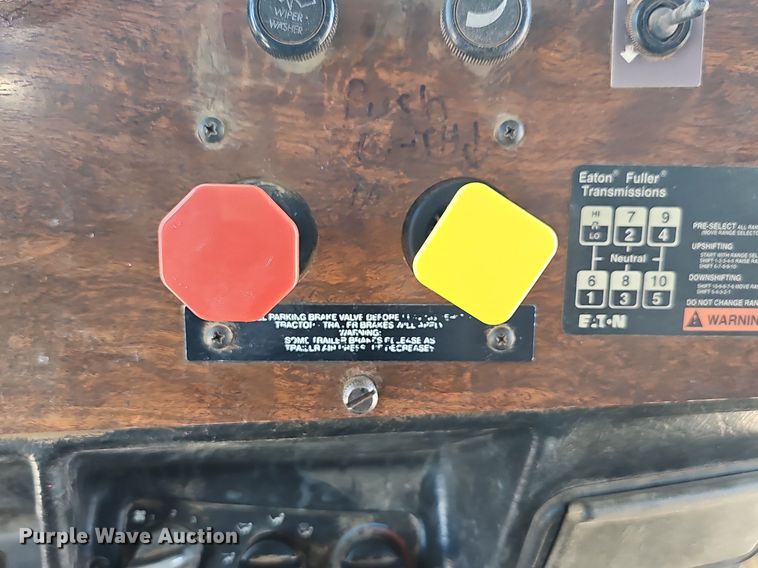 image for item OG9475 1996 Peterbilt 378  dump truck