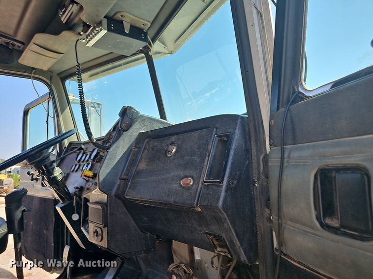 image for item OG9475 1996 Peterbilt 378  dump truck