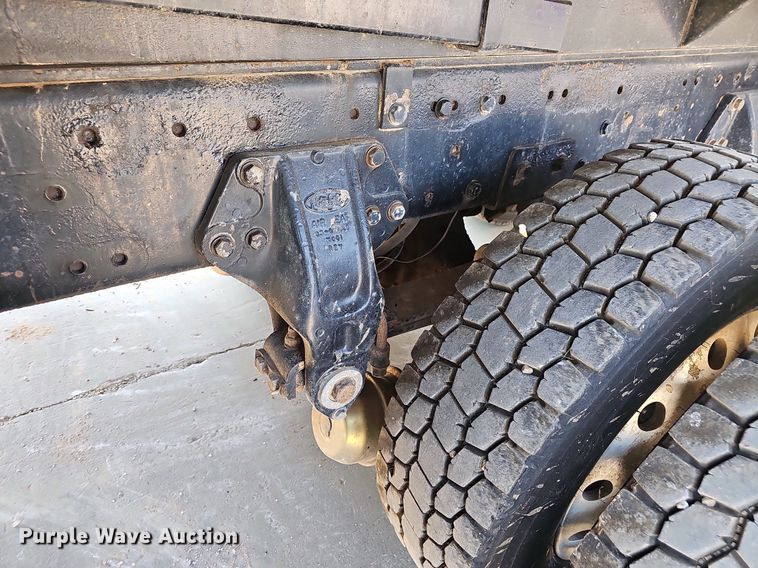 image for item OG9475 1996 Peterbilt 378  dump truck