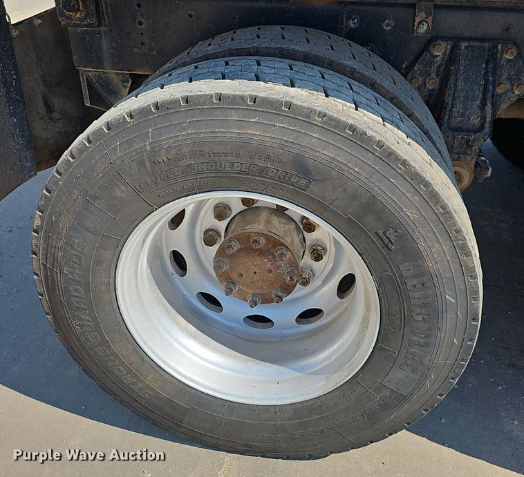 image for item OG9475 1996 Peterbilt 378  dump truck