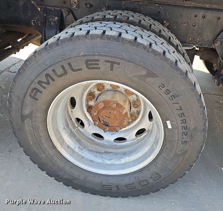 image for item OG9475 1996 Peterbilt 378  dump truck