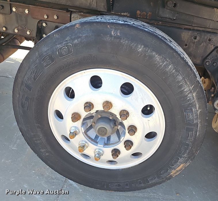 image for item OG9475 1996 Peterbilt 378  dump truck