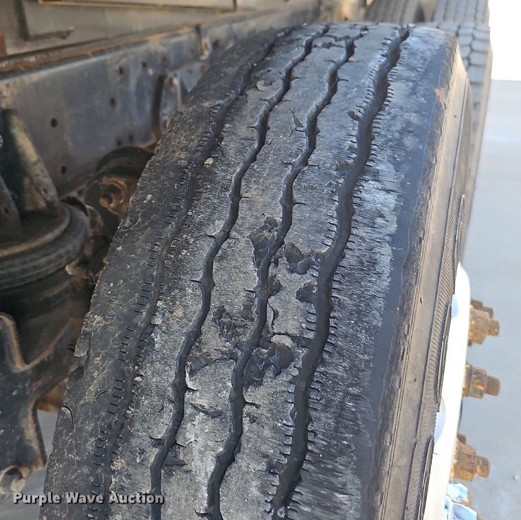 image for item OG9475 1996 Peterbilt 378  dump truck