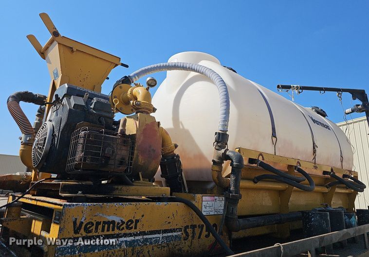 image for item OG9476 1992 International 9400  fluid mix truck