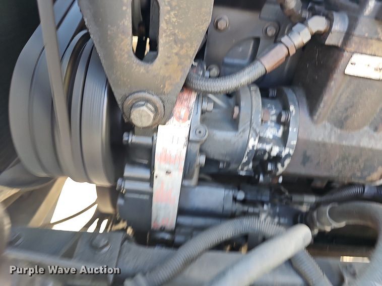 image for item OG9476 1992 International 9400  fluid mix truck