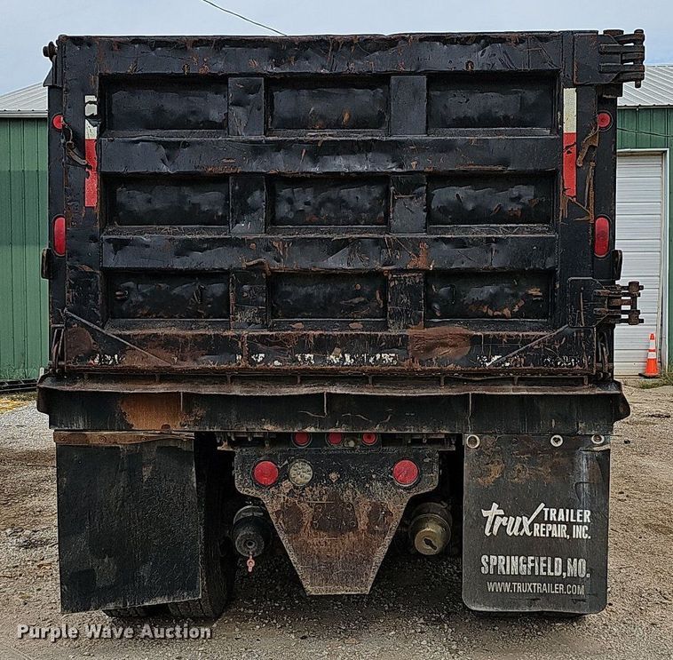 image for item OG9489 2005 International 7400  dump truck