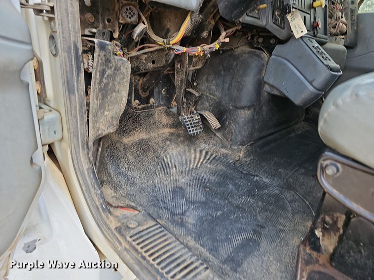 image for item OG9489 2005 International 7400  dump truck