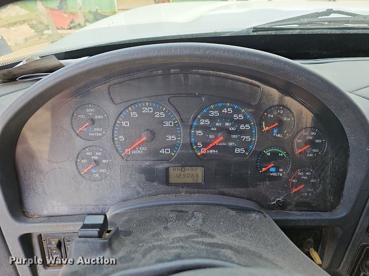 image for item OG9489 2005 International 7400  dump truck