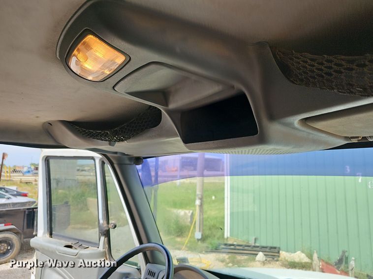 image for item OG9489 2005 International 7400  dump truck