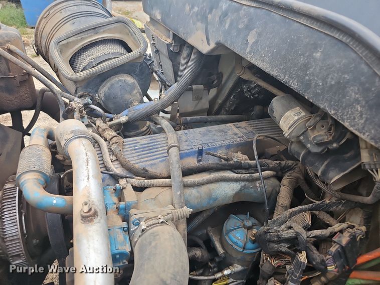 image for item OG9489 2005 International 7400  dump truck