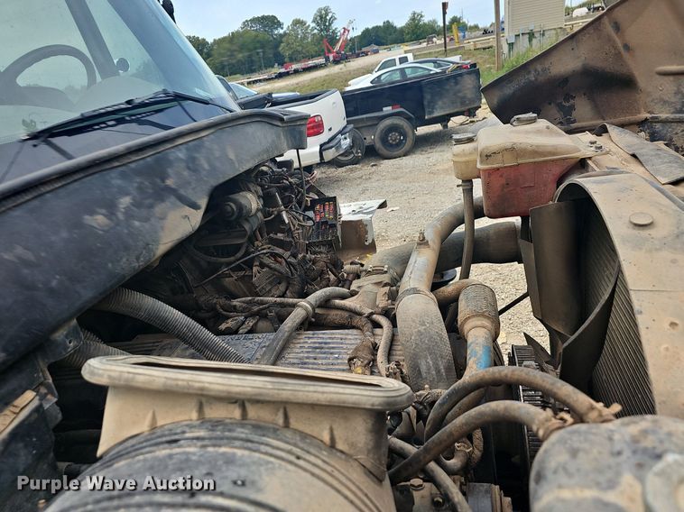 image for item OG9489 2005 International 7400  dump truck