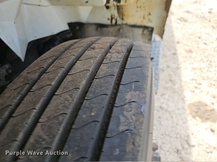 image for item OG9489 2005 International 7400  dump truck