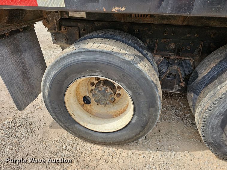 image for item OG9489 2005 International 7400  dump truck