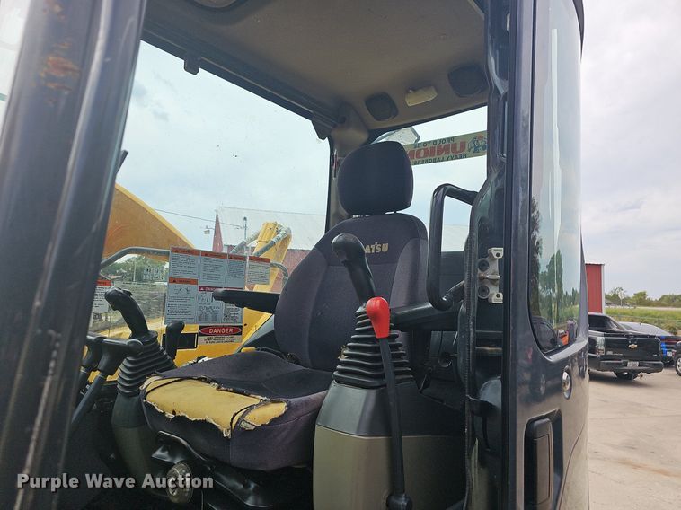 image for item OG9490 2017 Komatsu PC88MR-10  mini excavator