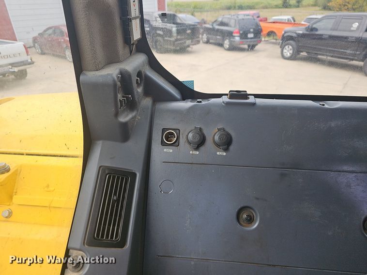 image for item OG9490 2017 Komatsu PC88MR-10  mini excavator