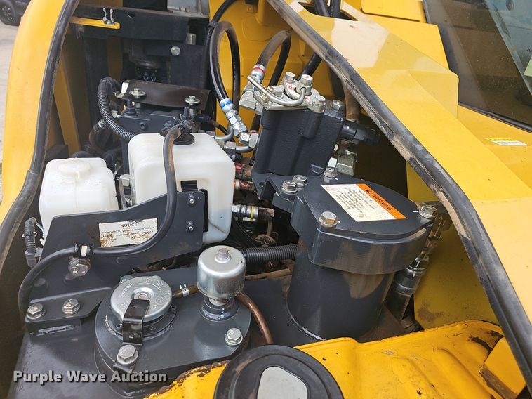 image for item OG9490 2017 Komatsu PC88MR-10  mini excavator