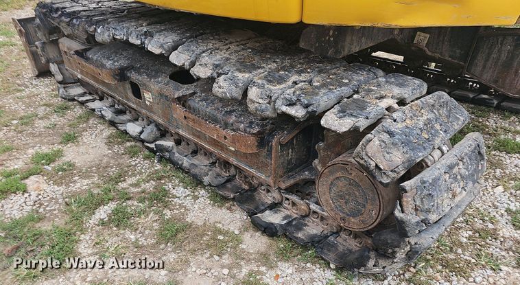 image for item OG9490 2017 Komatsu PC88MR-10  mini excavator