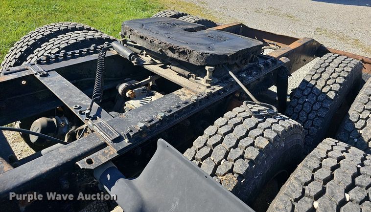 image for item OG9515 1993 Mack CH613  semi truck