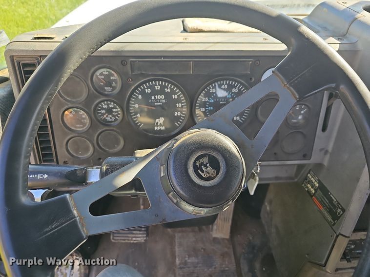 image for item OG9515 1993 Mack CH613  semi truck