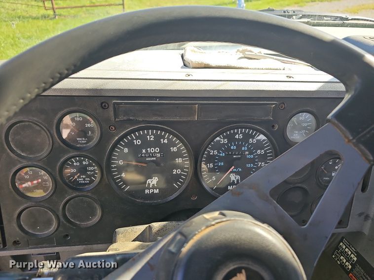 image for item OG9515 1993 Mack CH613  semi truck