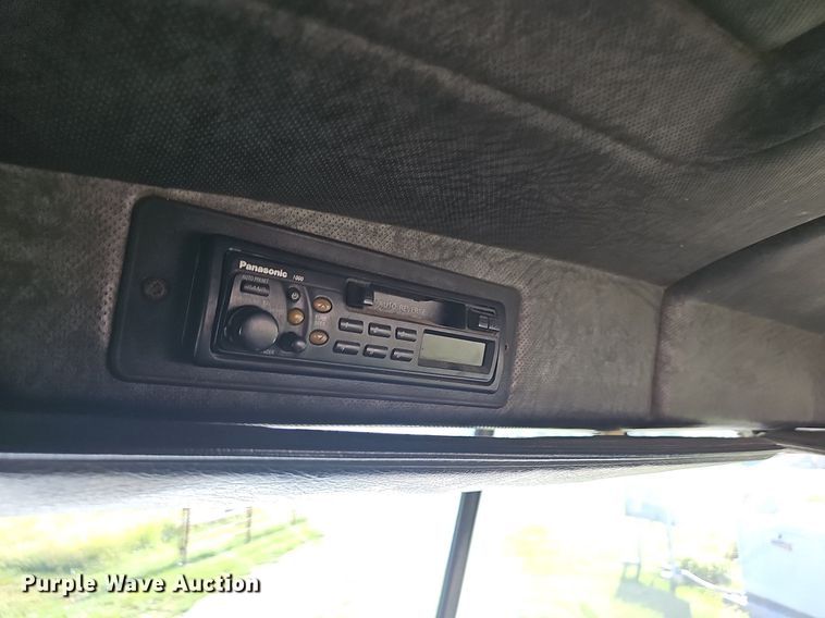 image for item OG9515 1993 Mack CH613  semi truck