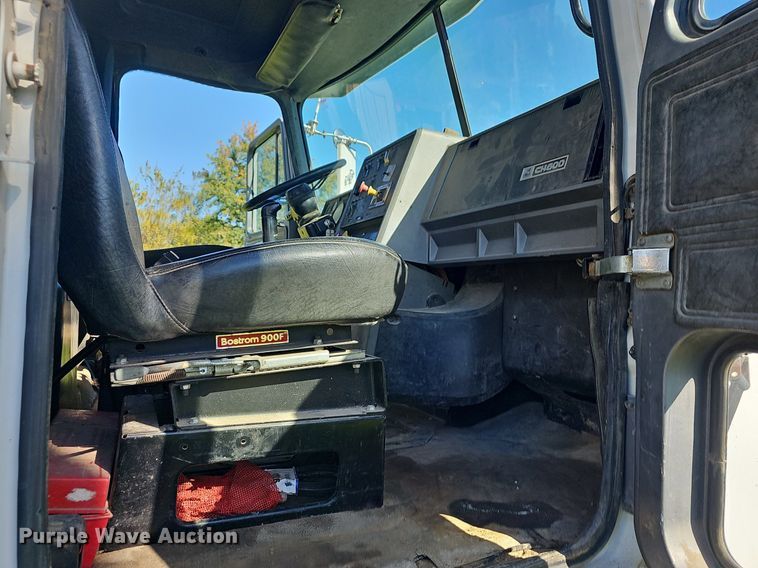 image for item OG9515 1993 Mack CH613  semi truck