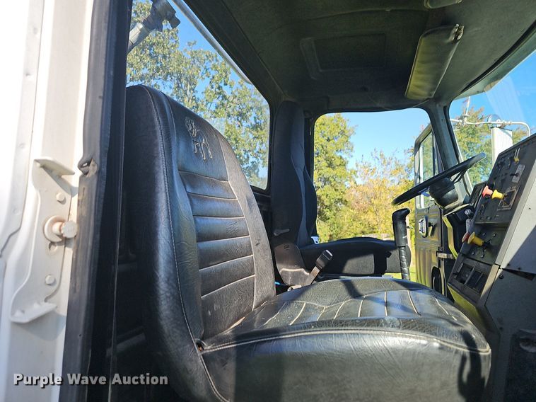 image for item OG9515 1993 Mack CH613  semi truck