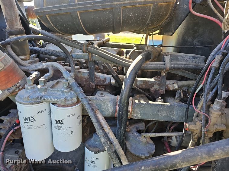 image for item OG9515 1993 Mack CH613  semi truck