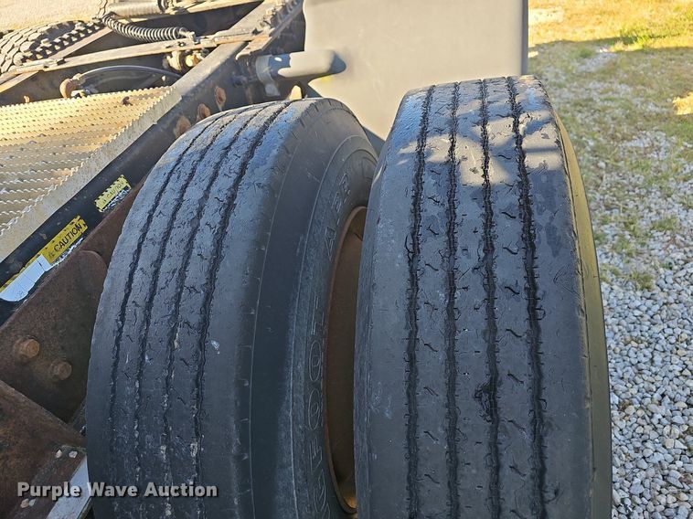 image for item OG9515 1993 Mack CH613  semi truck