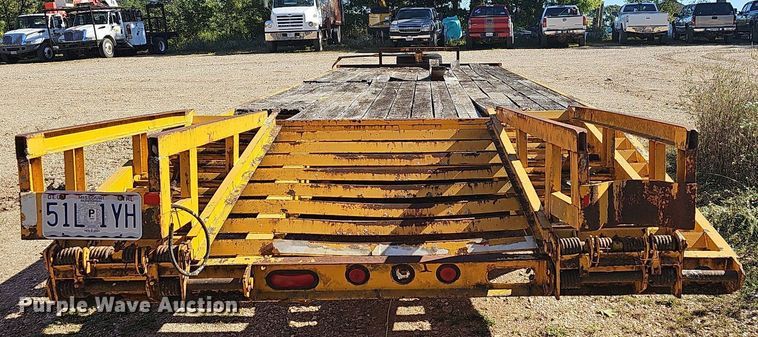 image for item OG9519 1994 CZ Engineering CZ18K  flatbed trailer