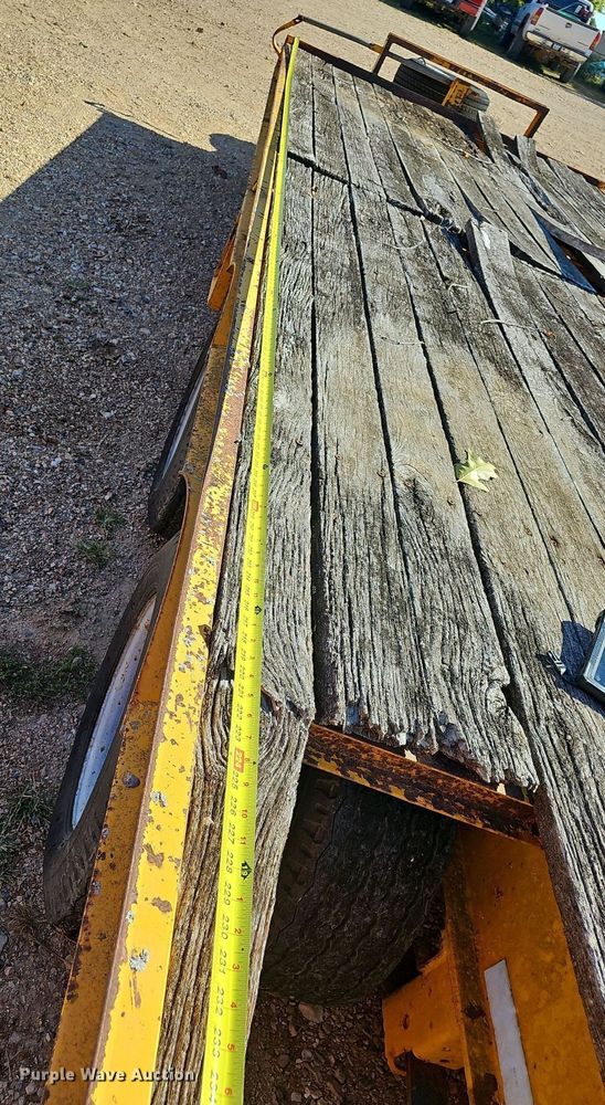 image for item OG9519 1994 CZ Engineering CZ18K  flatbed trailer