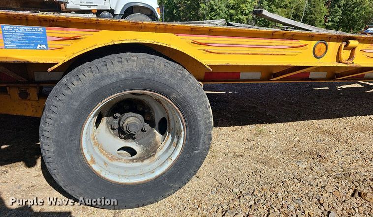 image for item OG9519 1994 CZ Engineering CZ18K  flatbed trailer