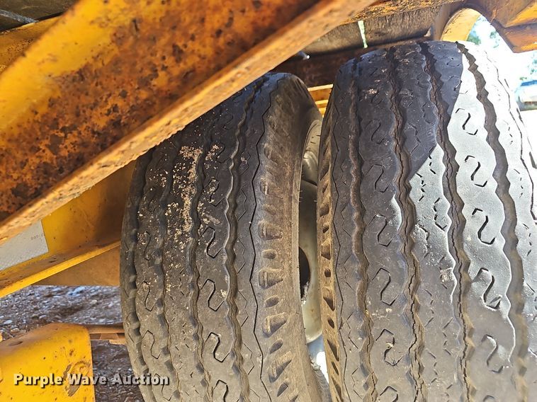 image for item OG9519 1994 CZ Engineering CZ18K  flatbed trailer