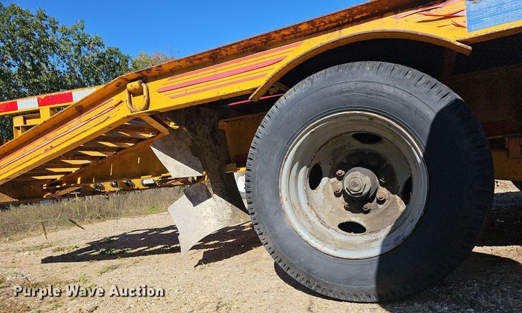 image for item OG9519 1994 CZ Engineering CZ18K  flatbed trailer