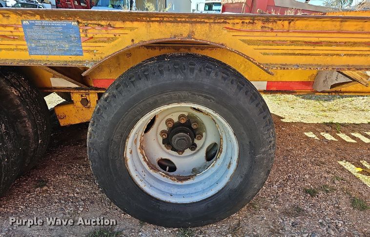 image for item OG9519 1994 CZ Engineering CZ18K  flatbed trailer