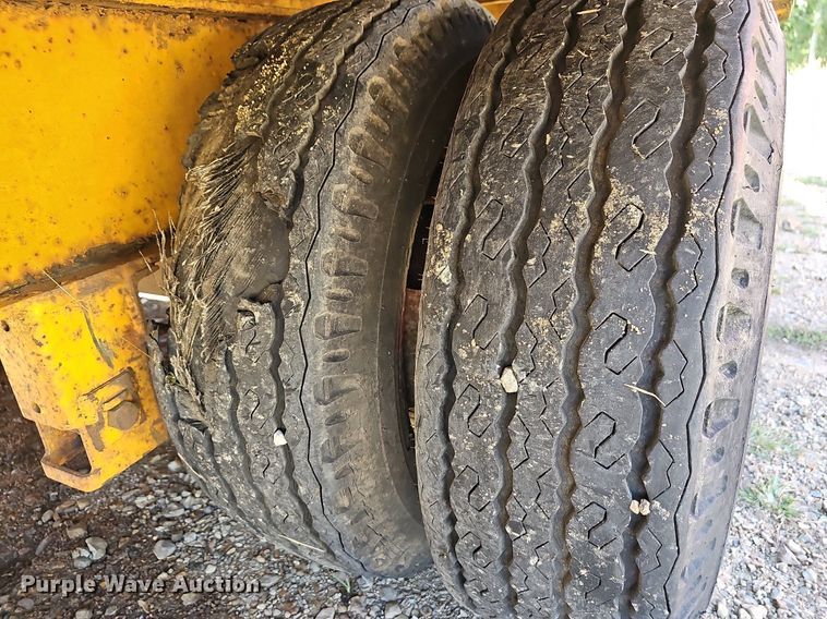 image for item OG9519 1994 CZ Engineering CZ18K  flatbed trailer