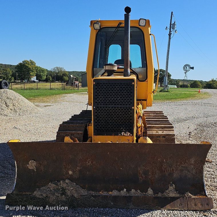 image for item OG9520 1989 John Deere 550G  dozer
