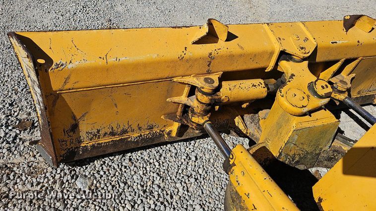 image for item OG9520 1989 John Deere 550G  dozer