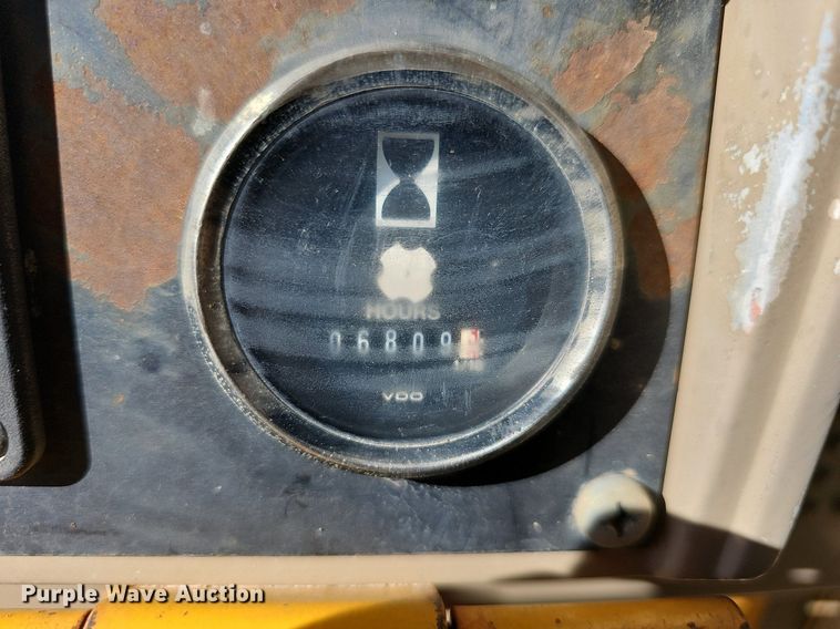 image for item OG9520 1989 John Deere 550G  dozer