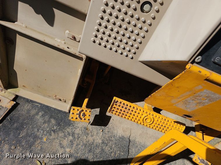 image for item OG9520 1989 John Deere 550G  dozer