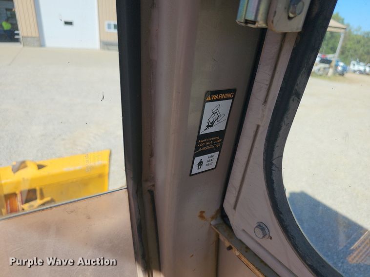 image for item OG9520 1989 John Deere 550G  dozer