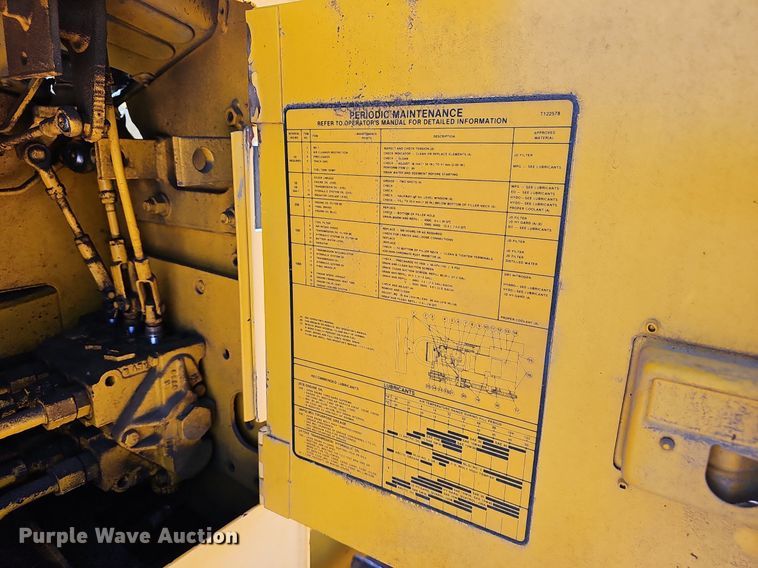 image for item OG9520 1989 John Deere 550G  dozer