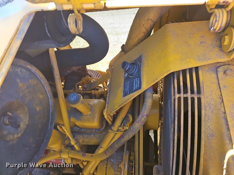 image for item OG9520 1989 John Deere 550G  dozer