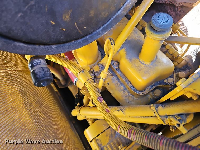 image for item OG9520 1989 John Deere 550G  dozer