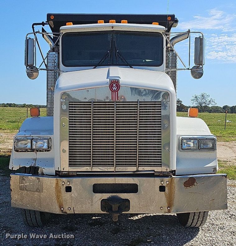 image for item OG9523 2005 Kenworth T800  dump truck